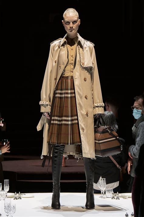 burberry tisci runway|burberry 2025 collection.